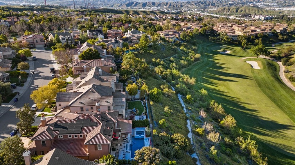 26832 Pine Hollow Ct, Santa Clarita CA  91381-0615 exterior