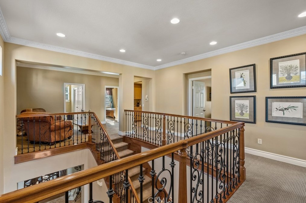 26832 Pine Hollow Ct, Santa Clarita CA  91381-0615 exterior