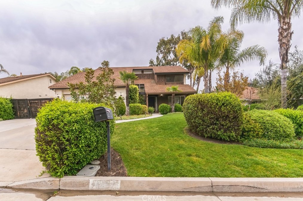 29957 Villa Alturas Dr, Temecula, CA 92592-2101