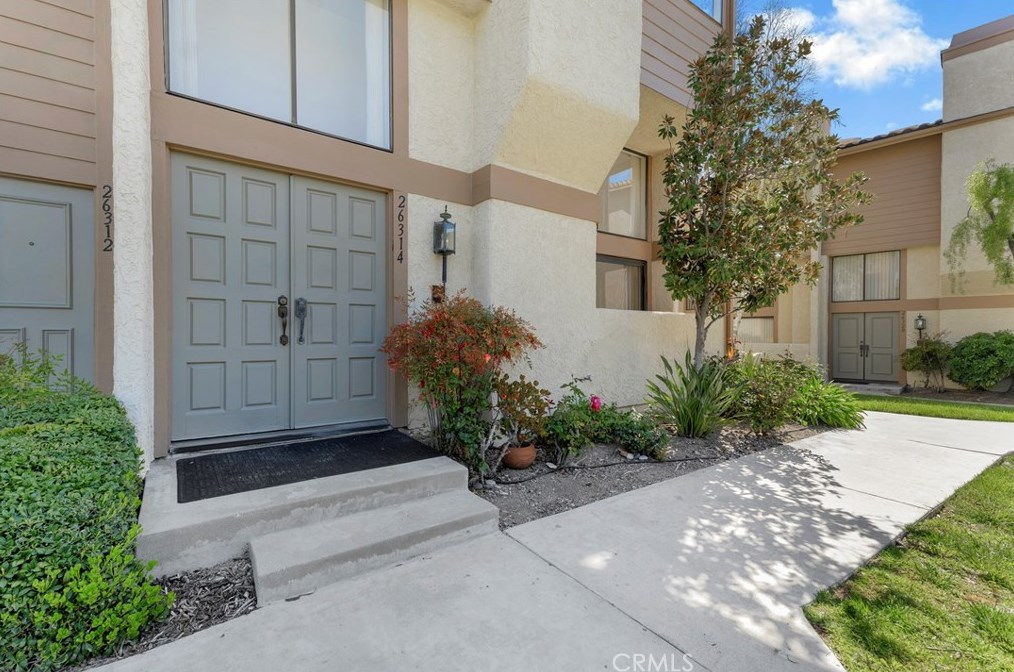 26314 W Plata Ln, Calabasas, CA 91302