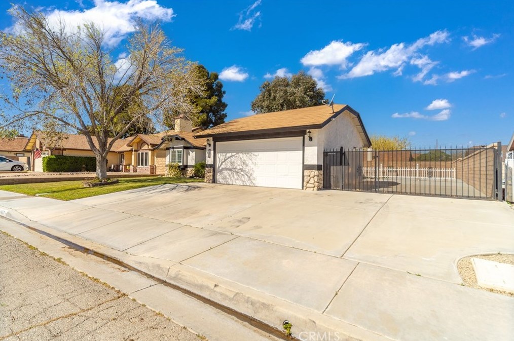 43157 18th St, Lancaster, CA 93534-6290