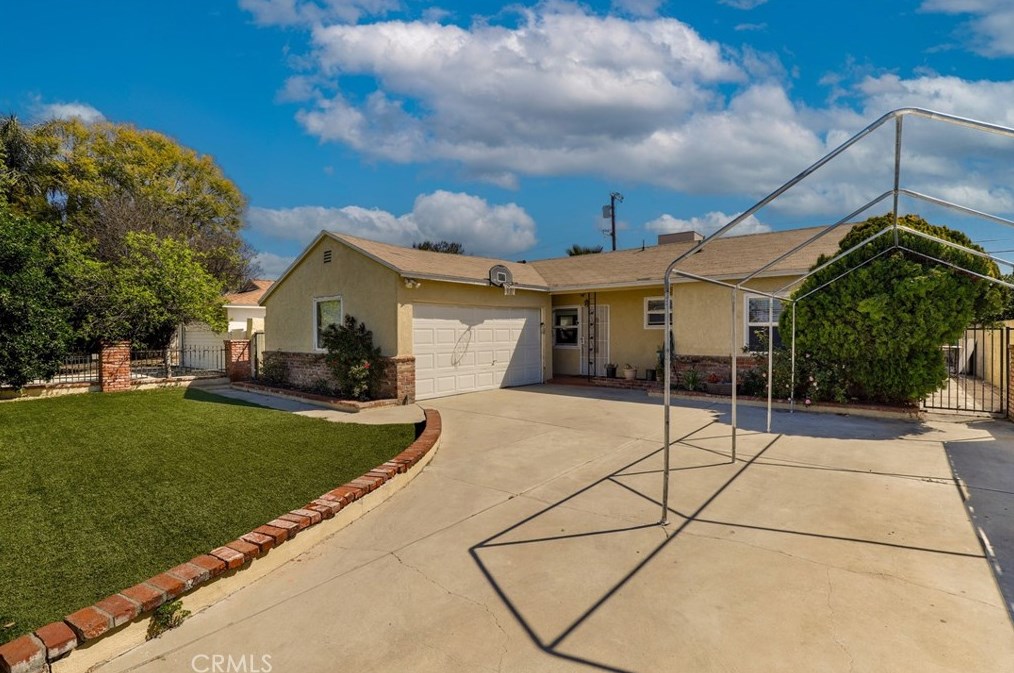 7018 Tunney Ave, Los Angeles, CA 91335-3749