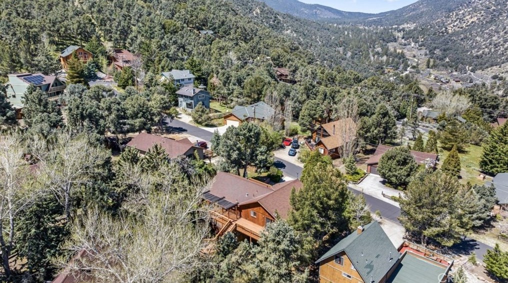 2504 Arbor Dr, Frazier Park, CA 93225-9602