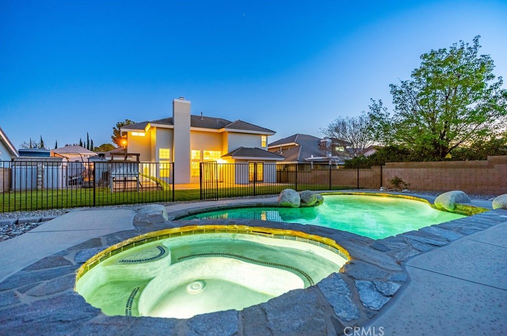 6021 Country Ln, Lancaster, CA 93536