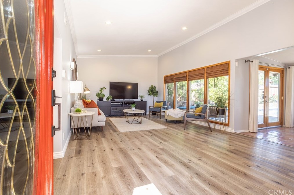17057 Tribune St, San Fernando CA  91344-4936 exterior