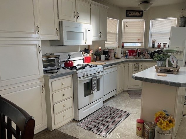 30000 Hasley Canyon Rd, Santa Clarita CA  91384-3202 exterior