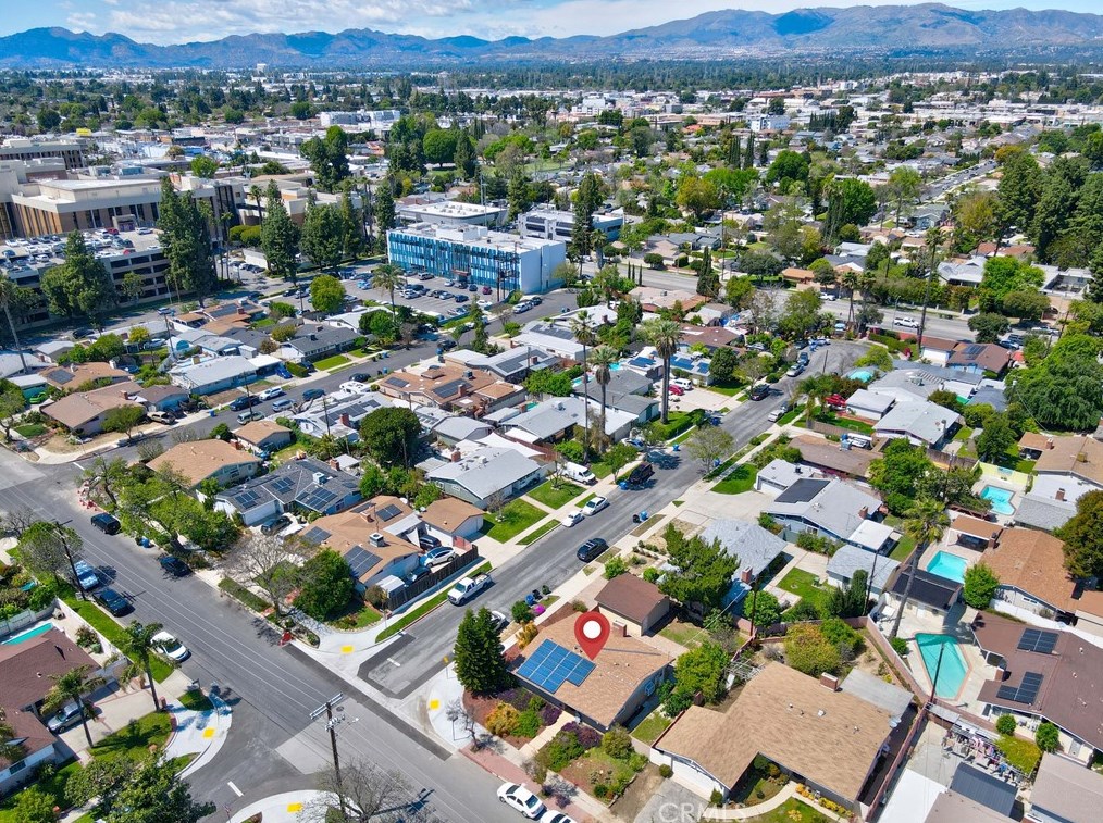 18167 Cantara St, Los Angeles CA  91335-1010 exterior