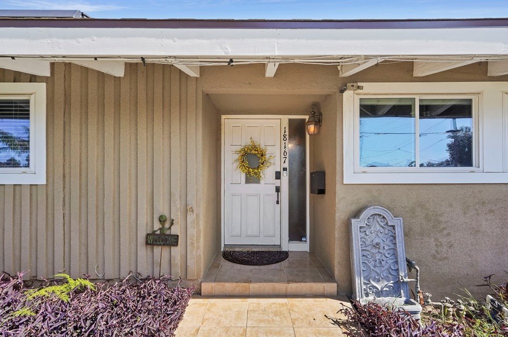 18167 Cantara St, Los Angeles CA  91335-1426 exterior