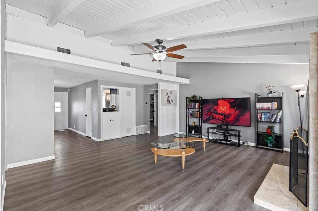 18167 Cantara St, Los Angeles CA  91335-1010 exterior