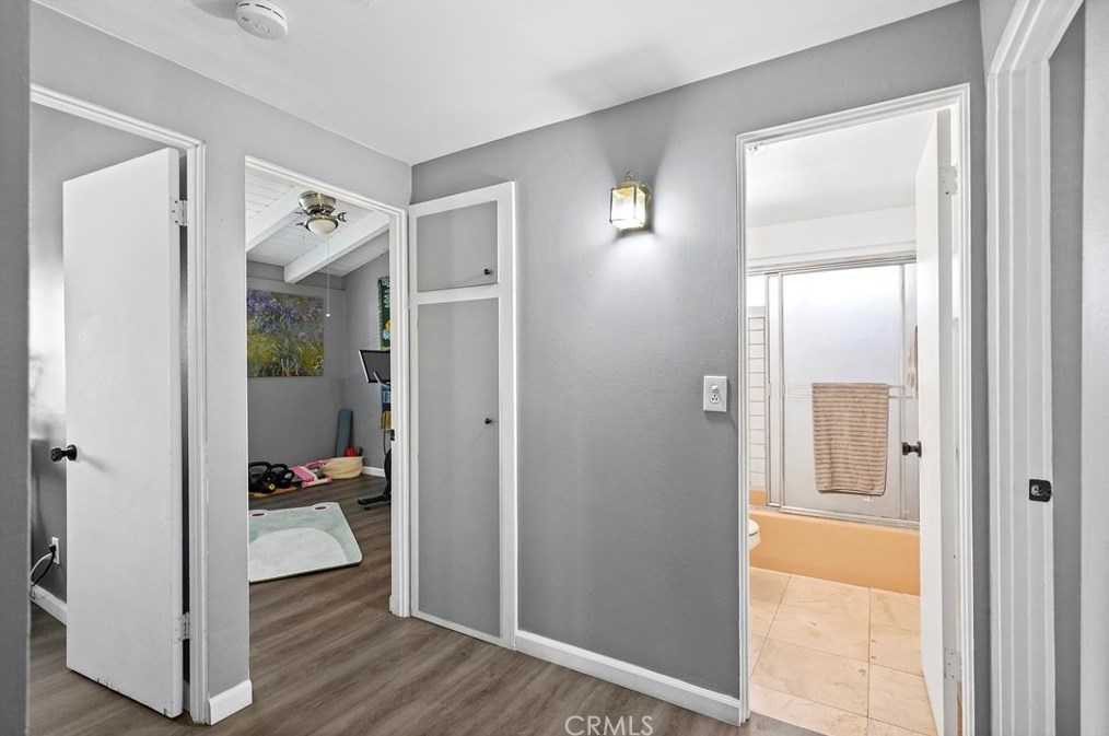 18167 Cantara St, Los Angeles CA  91335-1010 exterior