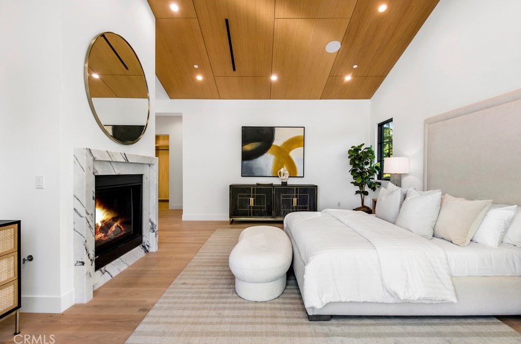 5015 Otis Ave, Los Angeles CA  91356-4210 exterior