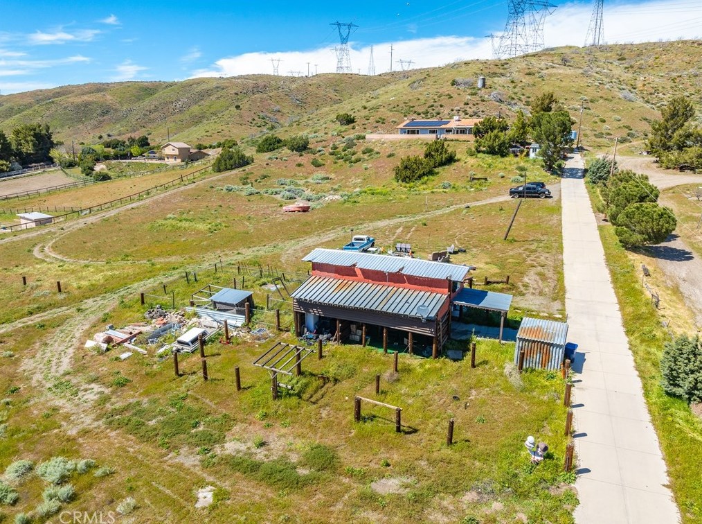 5605 Elizabeth Lake Rd, Palmdale CA  93551-7102 exterior