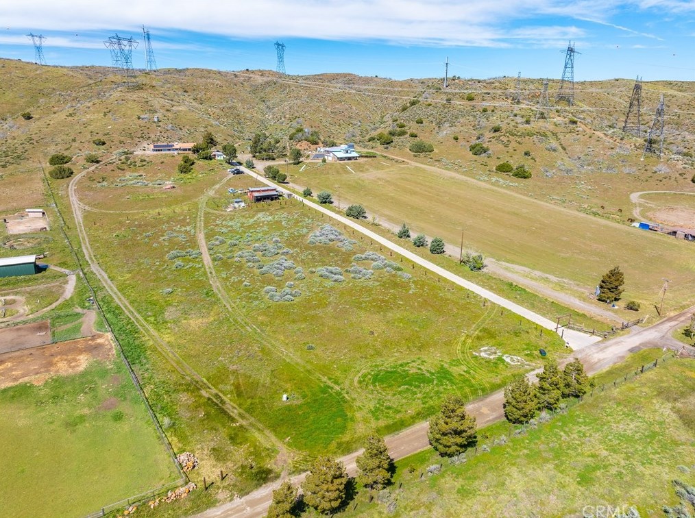 5605 Elizabeth Lake Rd, Palmdale CA  93551-7102 exterior