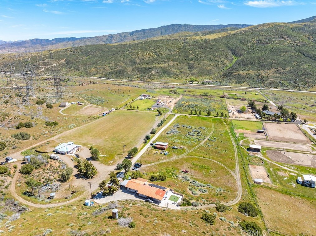 5605 Elizabeth Lake Rd, Palmdale CA  93551-7102 exterior