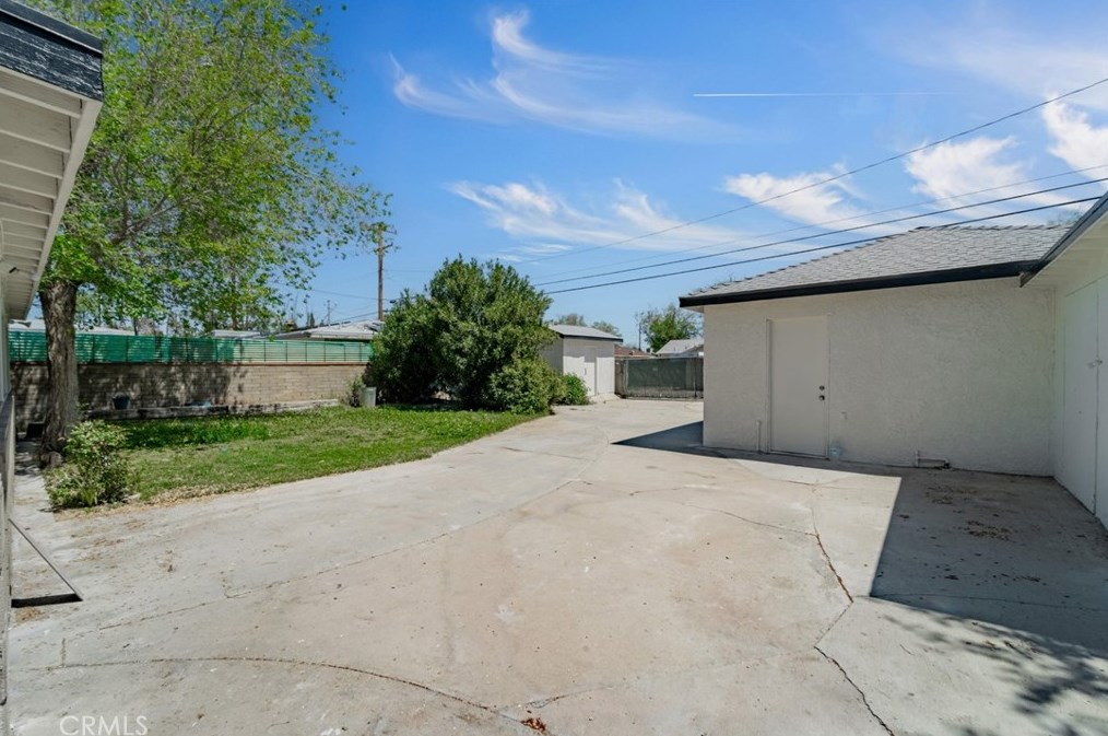 45010 Kingtree Ave, Lancaster CA  93534-2240 exterior