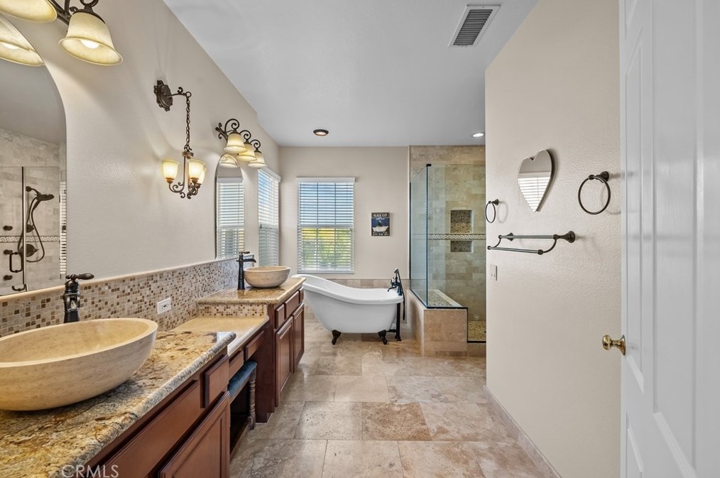 24205 English Rose Pl, Santa Clarita CA  91354-4921 exterior