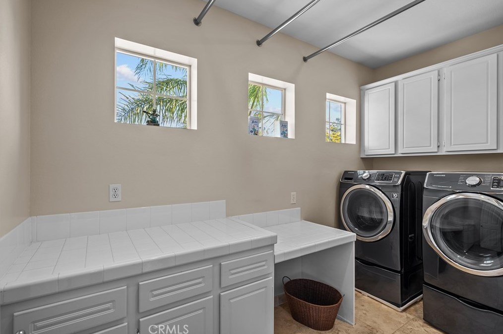 24205 English Rose Pl, Santa Clarita CA  91354-4921 exterior