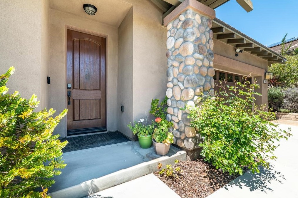 28645 Farrier Dr, Santa Clarita, CA 91354-4503