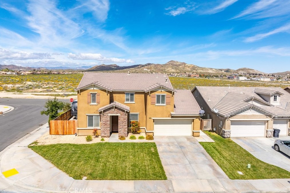 3039 Desert Moon Ave, Tropico Village, CA 93560