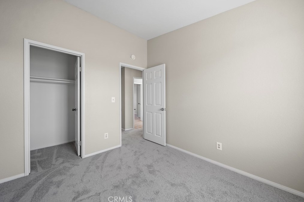 43611 Park Ave, Lancaster CA  93534-5075 exterior