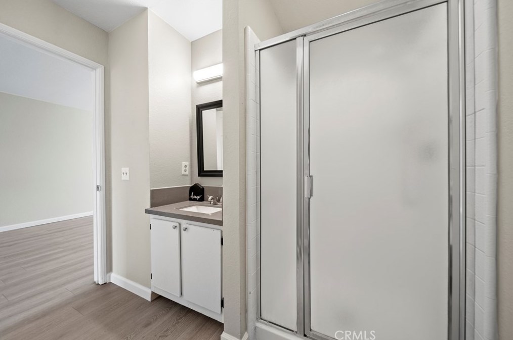 43611 Park Ave, Lancaster CA  93534-5075 exterior