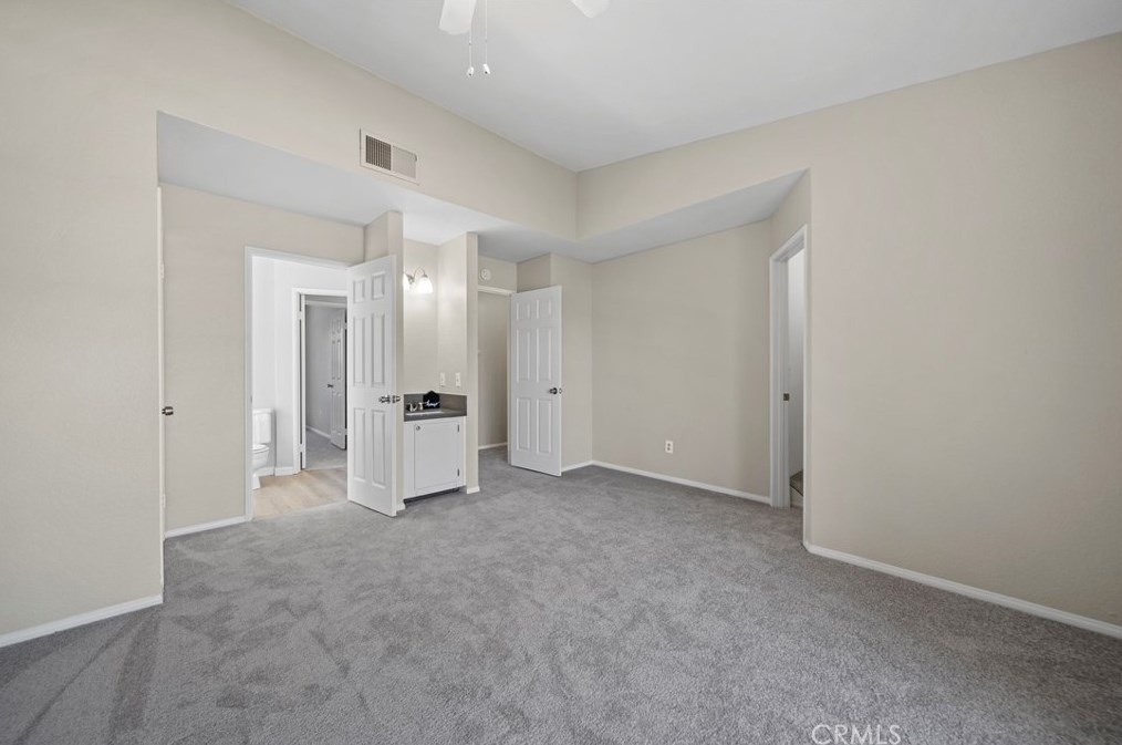 43611 Park Ave, Lancaster CA  93534-5075 exterior