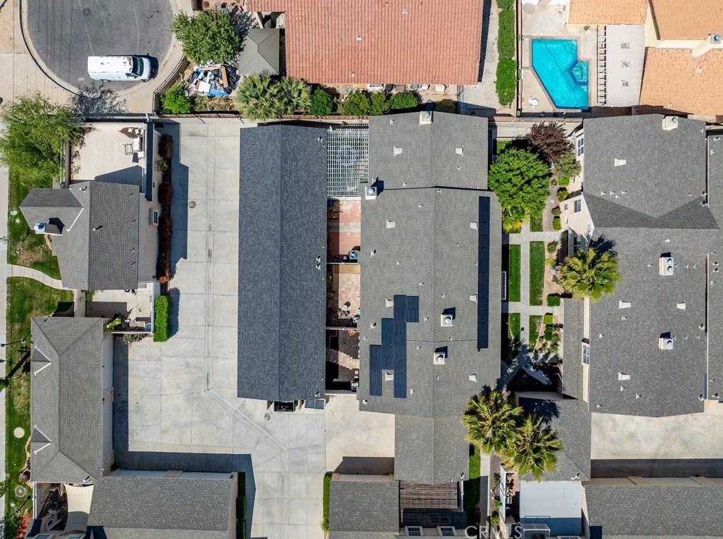 43611 Park Ave, Lancaster CA  93534-5075 exterior