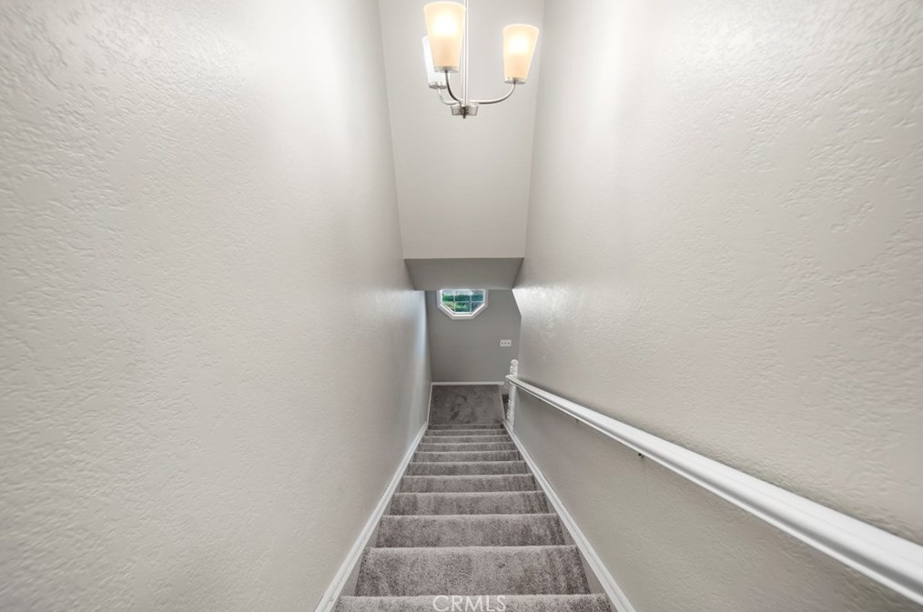 43611 Park Ave, Lancaster CA  93534-5075 exterior