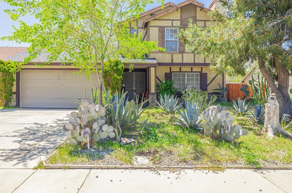 600 E Ivyton St, Lancaster, CA 93535