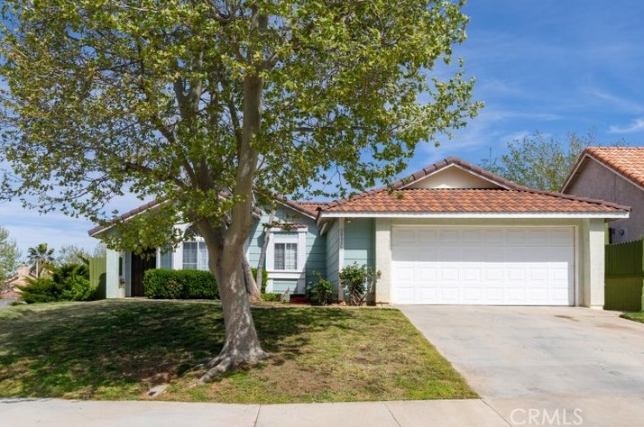 39370 Landmark Ct, Palmdale, CA 93551-1069