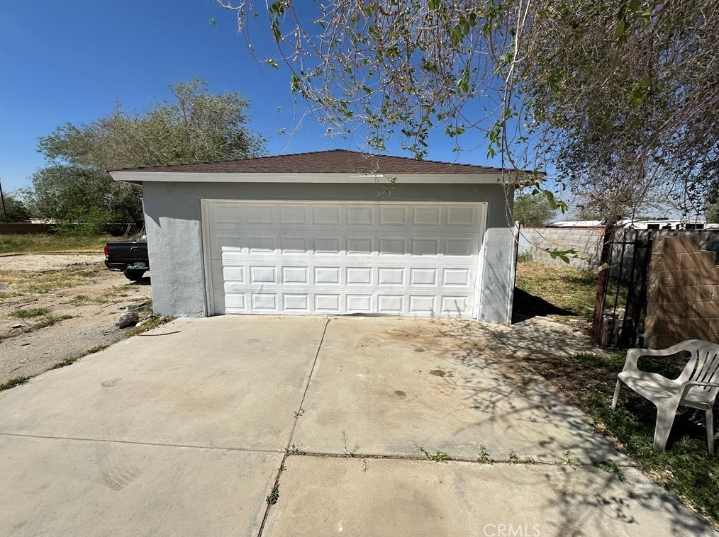 10617 E Avenue S, Juniper Hills, CA 93543