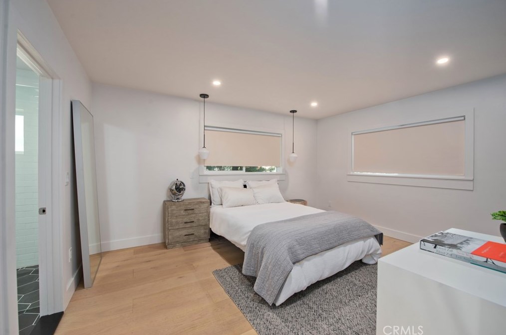 1215 Vis Superba, Glendale CA 91205 exterior