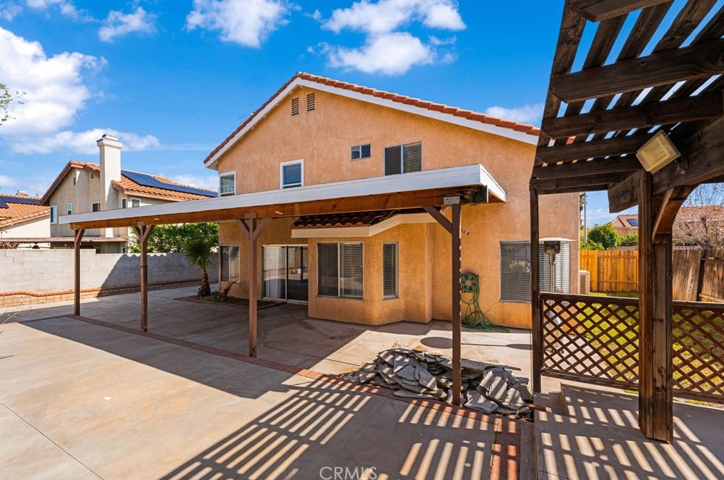 3035 Maricotte Dr, Palmdale CA  93550-2437 exterior