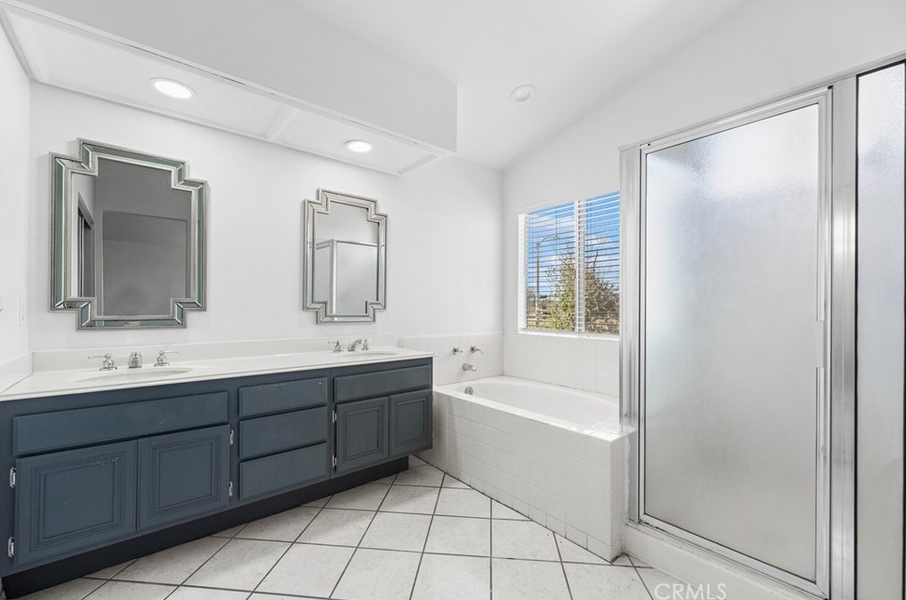 3035 Maricotte Dr, Palmdale CA  93550-2437 exterior