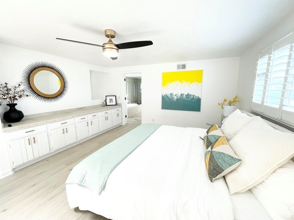 320 Rossmore Dr, Oxnard CA  93035-4465 exterior