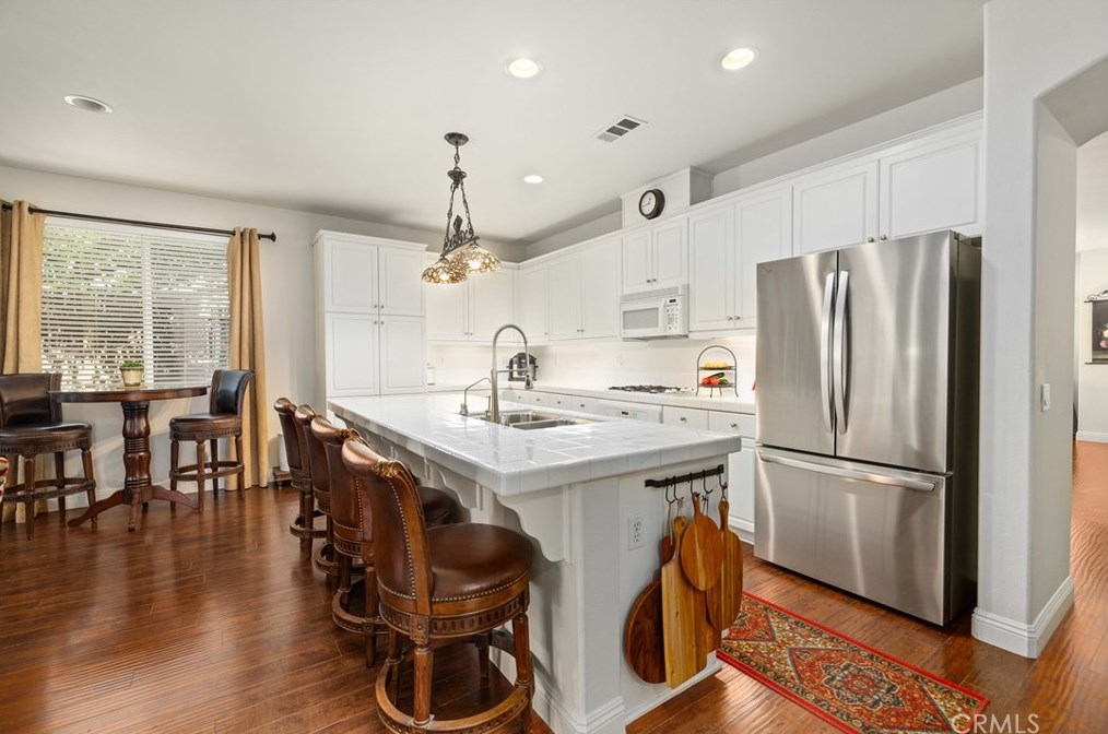 44029 Chaparral Dr, Lancaster CA  93536-6275 exterior