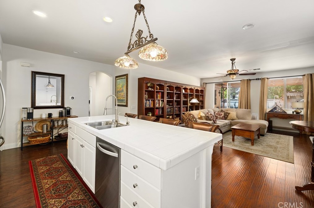 44029 Chaparral Dr, Lancaster CA  93536-6275 exterior