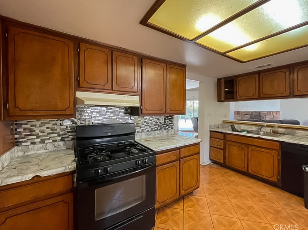 37316 Sabal Ave, Palmdale, CA 93552-4550