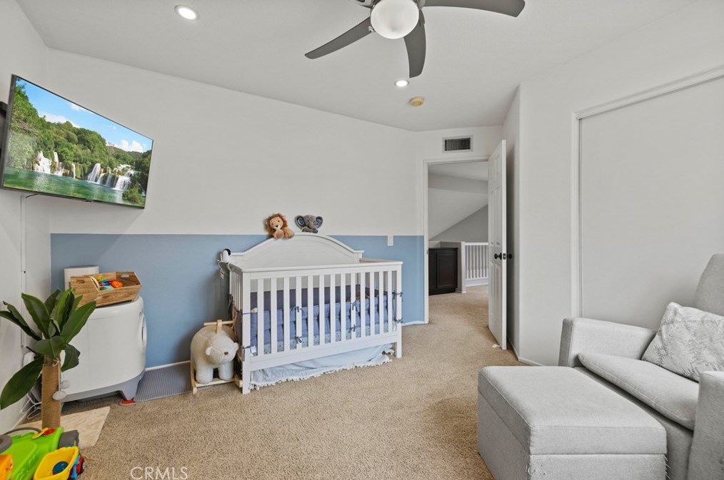 28482 Mayfair Dr, Santa Clarita CA  91354-1519 exterior