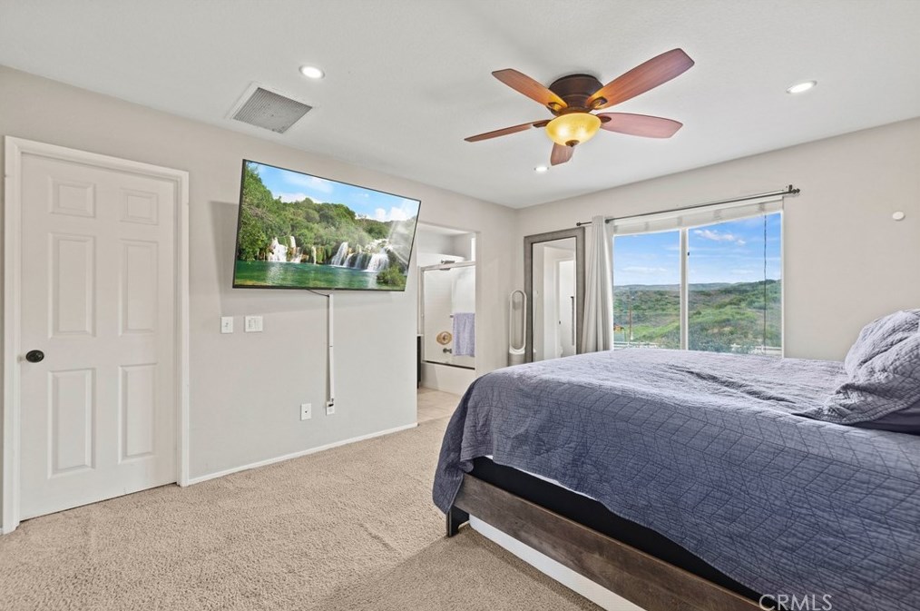 28482 Mayfair Dr, Santa Clarita CA  91354-1519 exterior