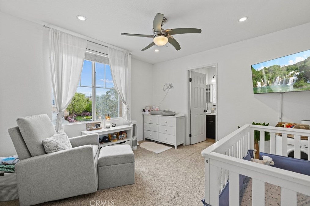 28482 Mayfair Dr, Santa Clarita CA  91354-1519 exterior