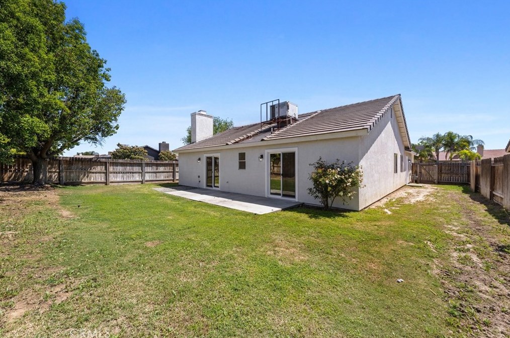 5600 Summer Cypress Dr, Bakersfield CA  93313-5188 exterior