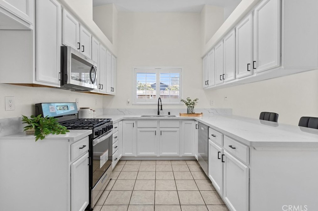 5600 Summer Cypress Dr, Bakersfield CA  93313-5188 exterior