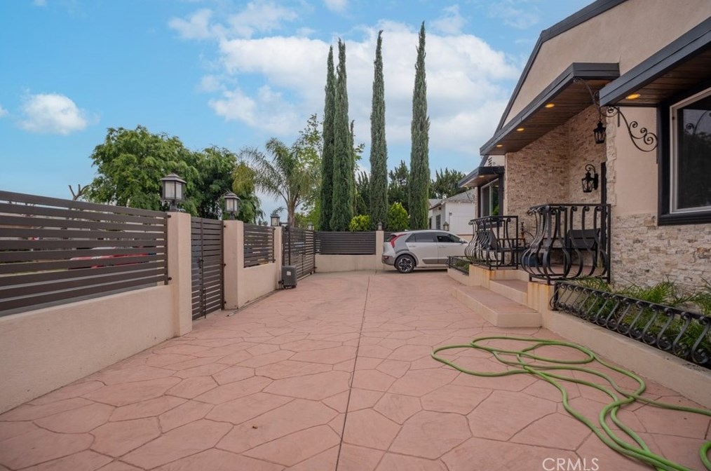 6511 Babcock Ave, North Hollywood, CA 91606