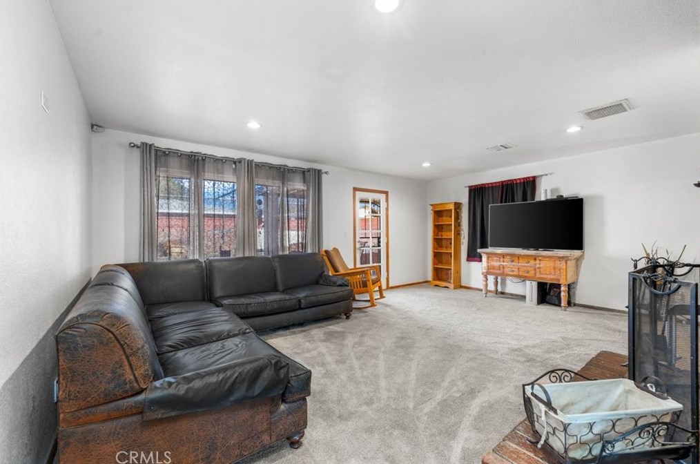 44538 Stanridge Ave, Lancaster, CA 93535-2527