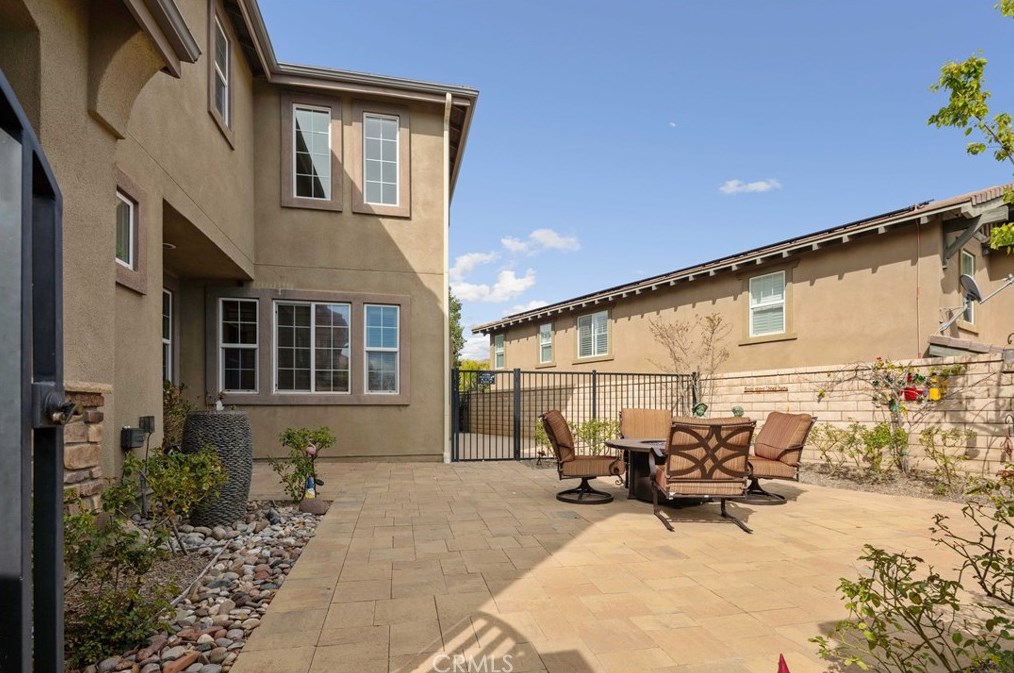 24915 Hearth Ct, Santa Clarita, CA 91354-4504