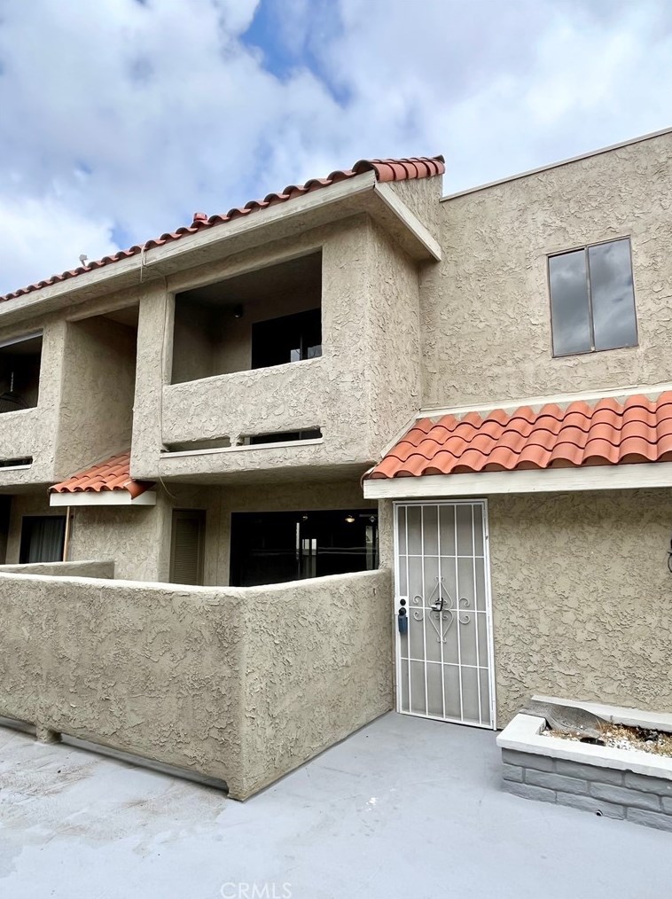 7061 Kester Ave #f, Van Nuys, CA 91405