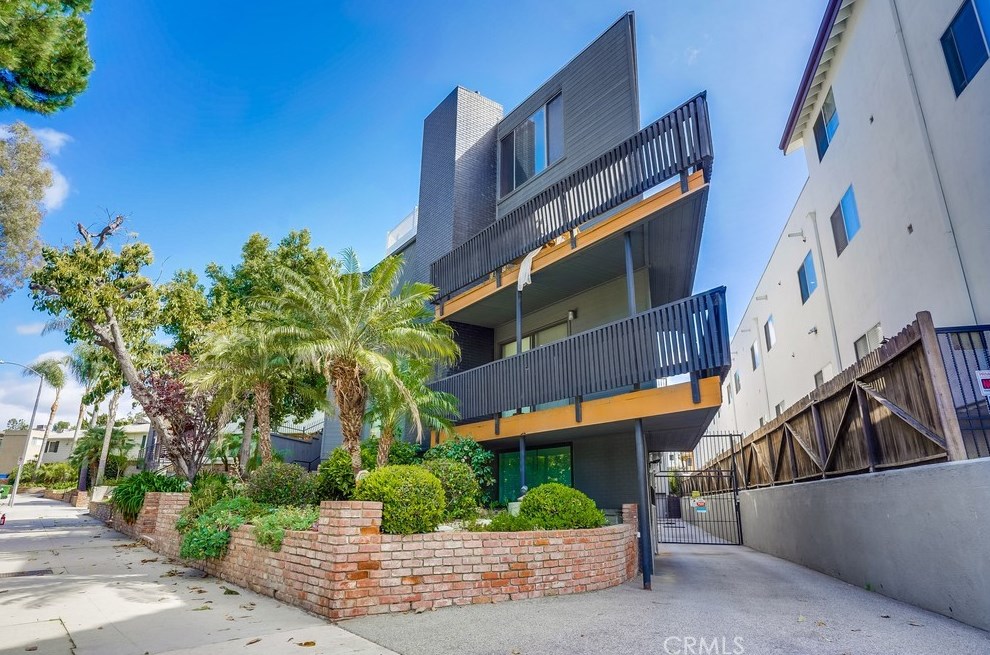 12938 Valleyheart Dr #5, North Hollywood, CA 91604