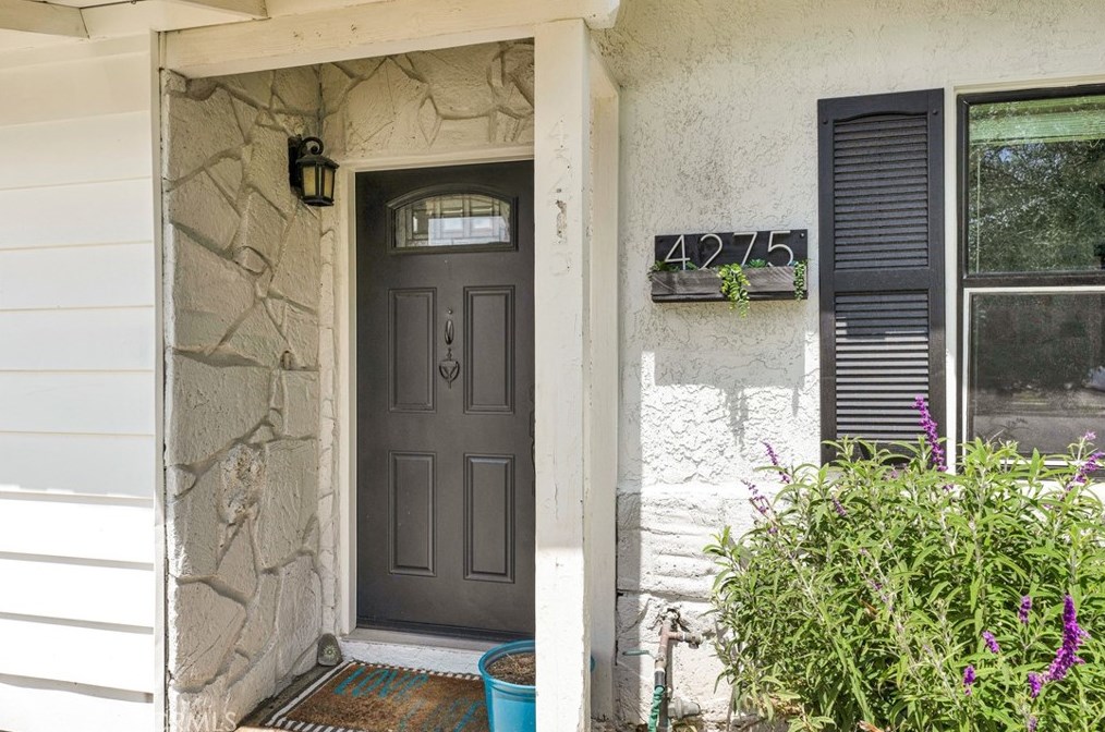 4275 Eileen St, Simi Valley CA  93063-2918 exterior