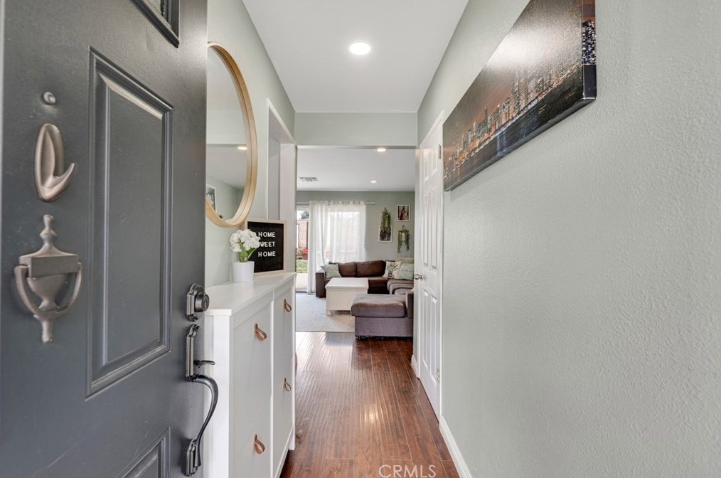 4275 Eileen St, Simi Valley, CA 93063-2918